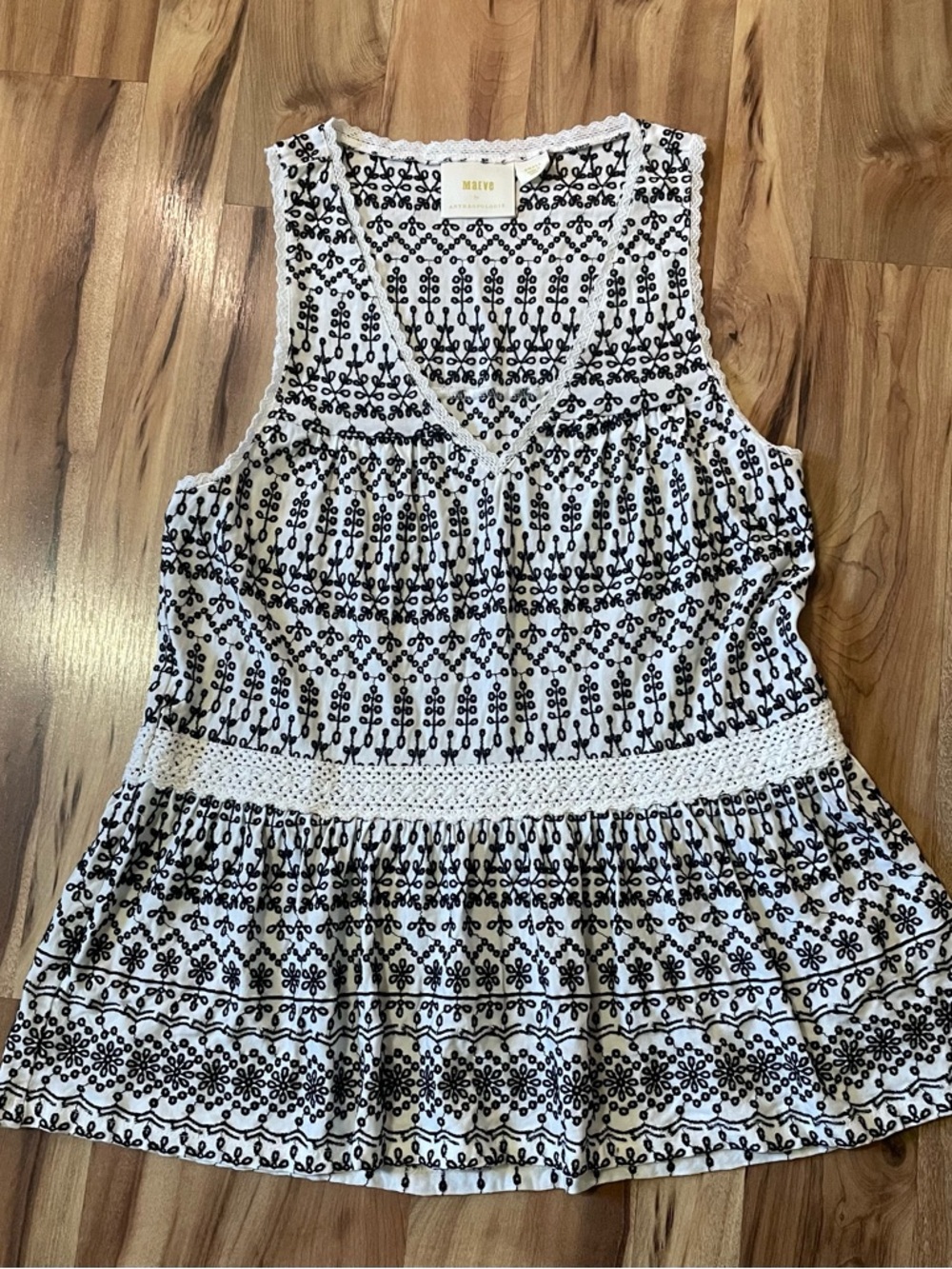 Anthropologie Maeve Boho Black & White Embroidered V-Neck Peplum Tank Tunic SM